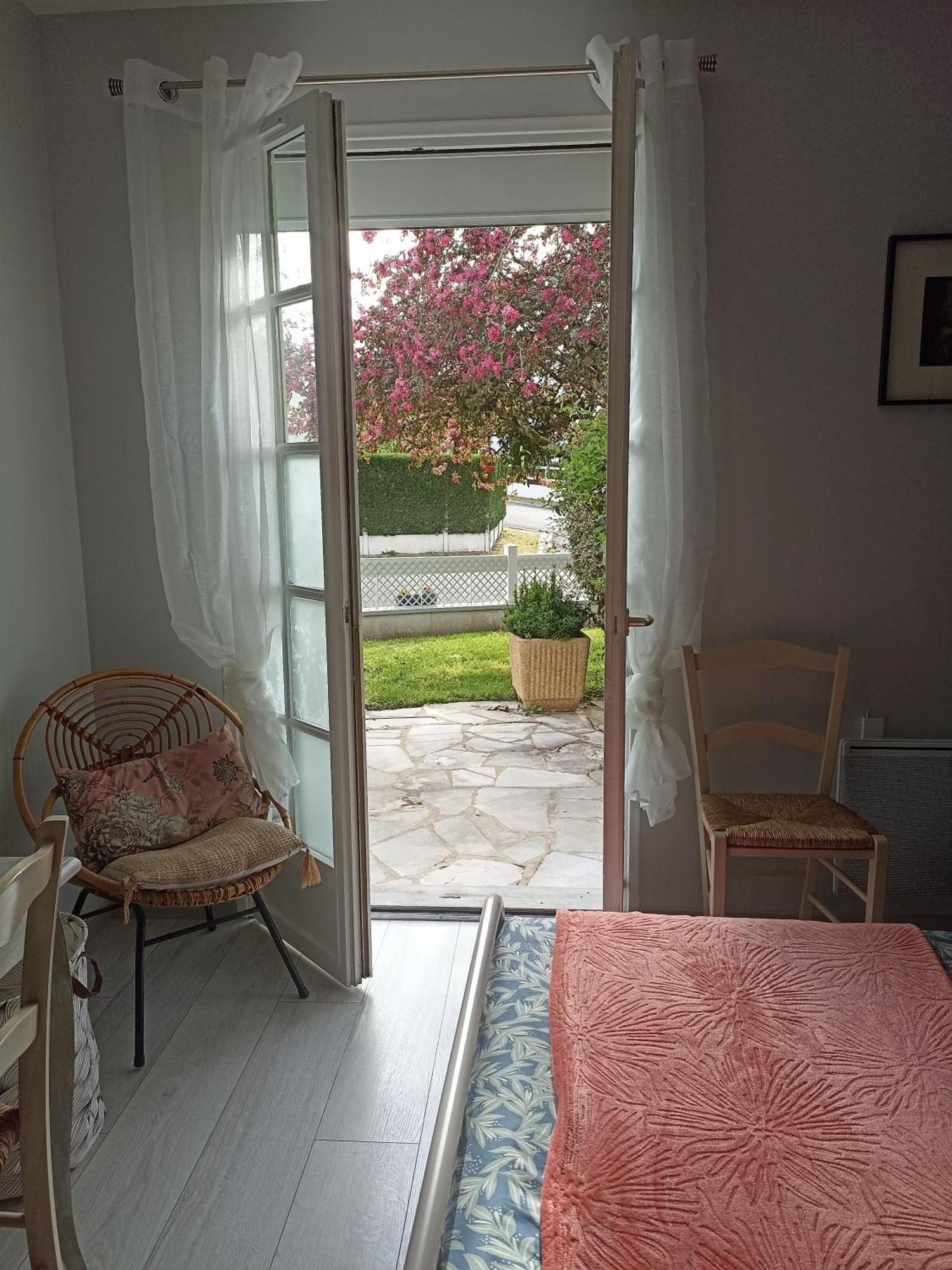 Entre 2 Chateaux Onzain Exteriör bild